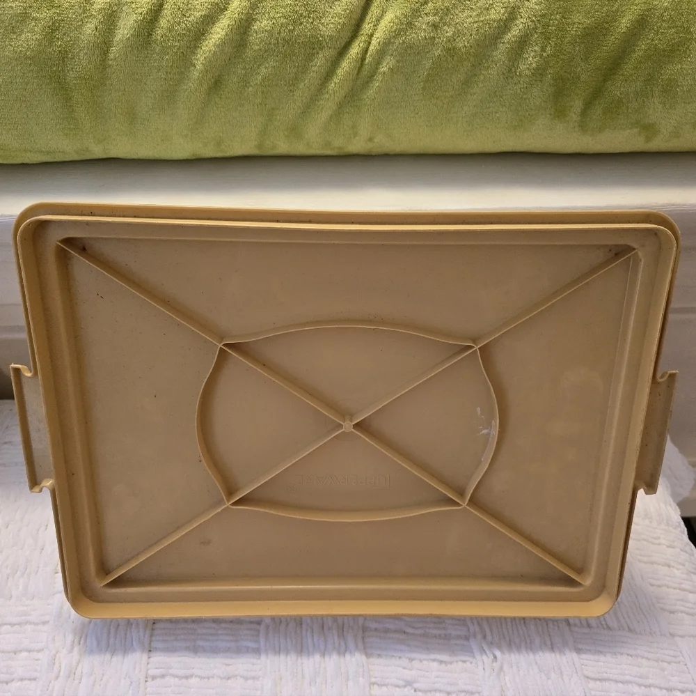 Vintage Tupperware Rectangle Cake Keeper Carrier Harvest Gold 622-7 623-7 15